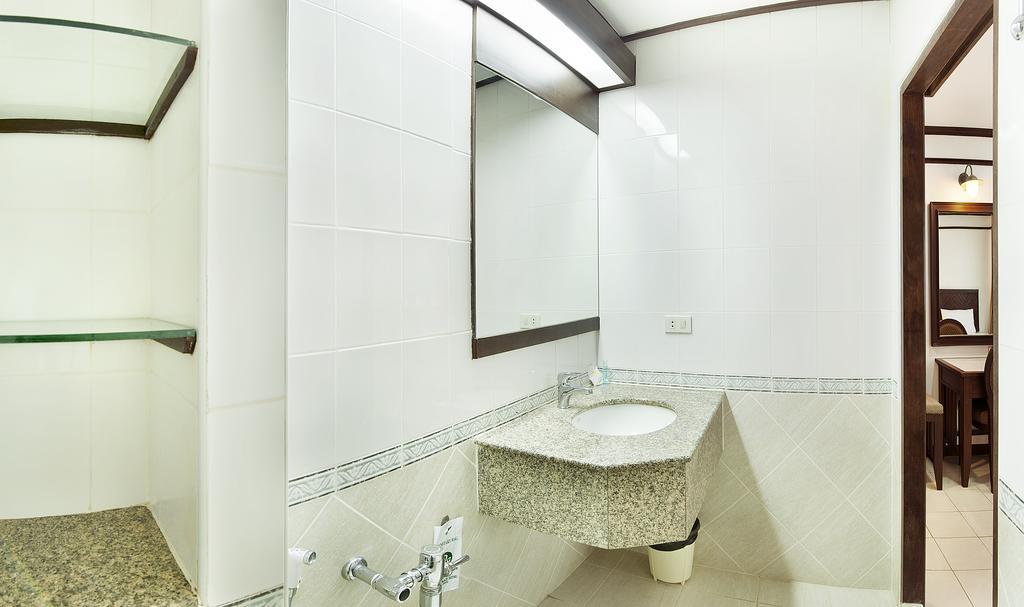 Rattana Mansion Hotel Phuket ภายนอก รูปภาพ