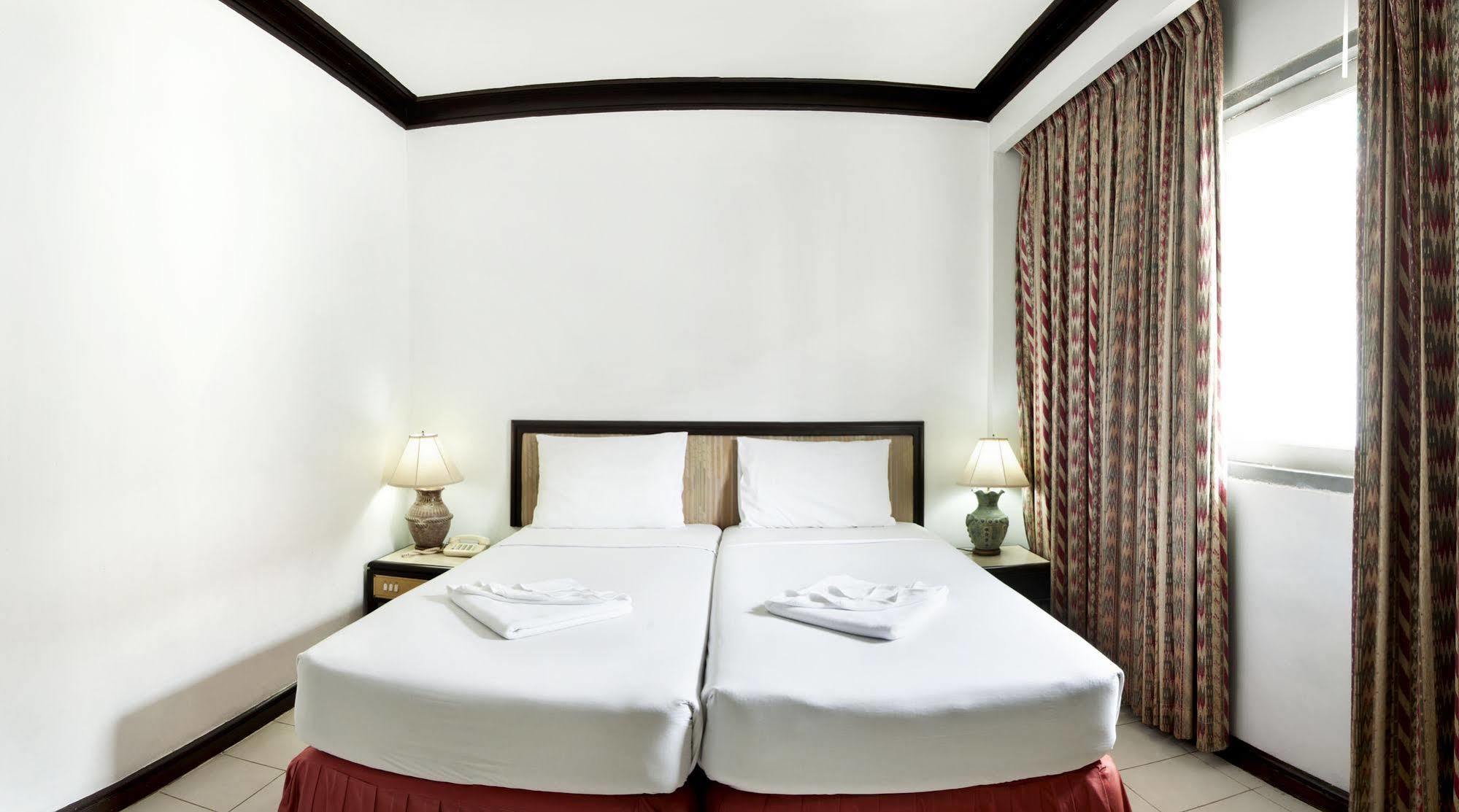 Rattana Mansion Hotel Phuket ภายนอก รูปภาพ