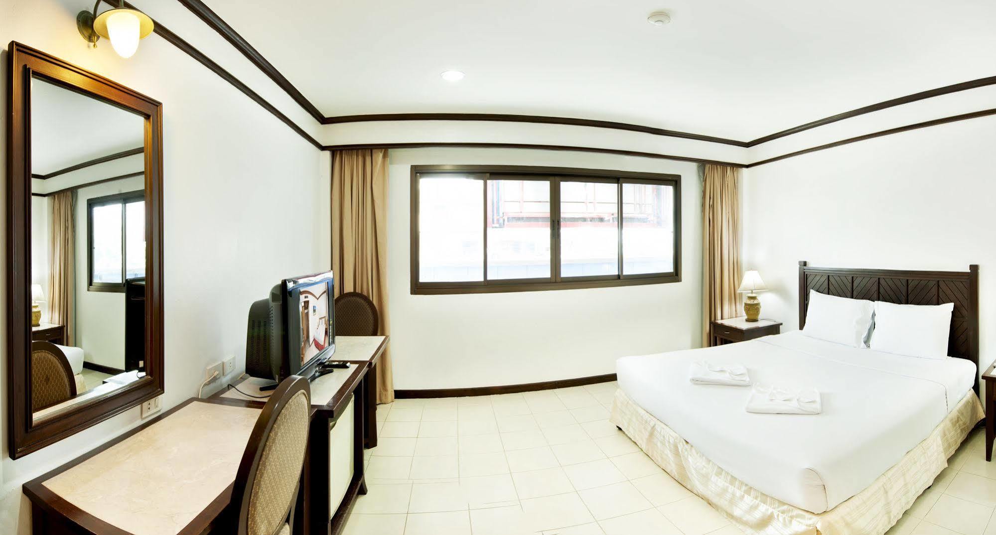 Rattana Mansion Hotel Phuket ภายนอก รูปภาพ
