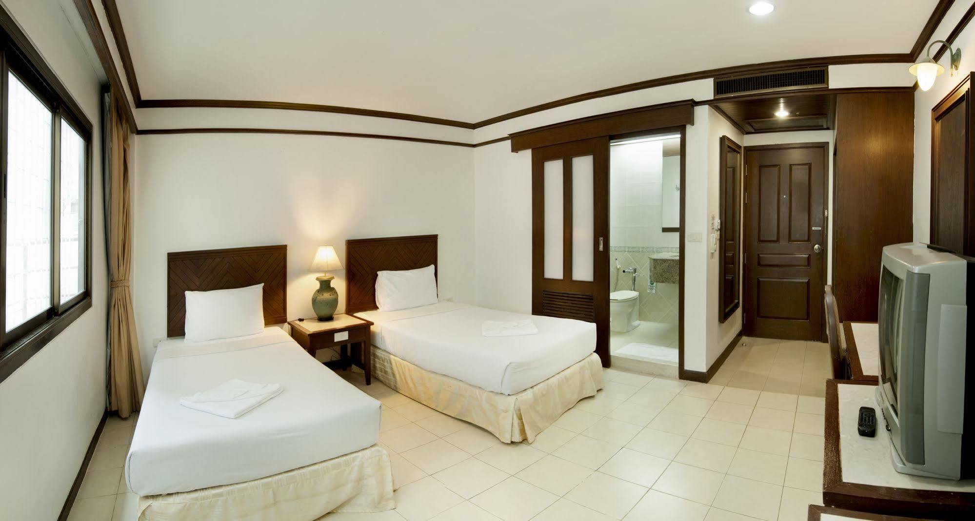 Rattana Mansion Hotel Phuket ภายนอก รูปภาพ