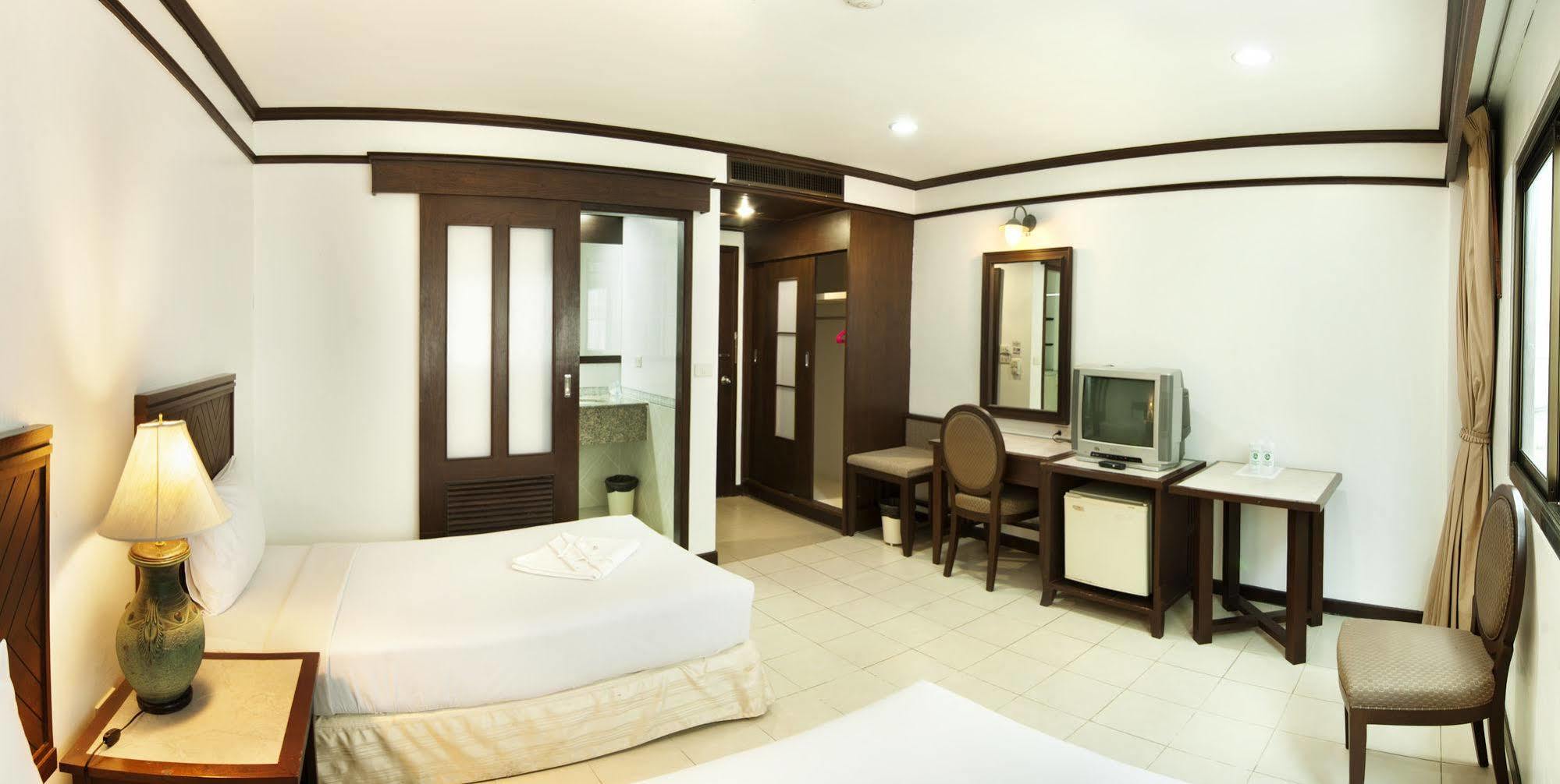 Rattana Mansion Hotel Phuket ภายนอก รูปภาพ
